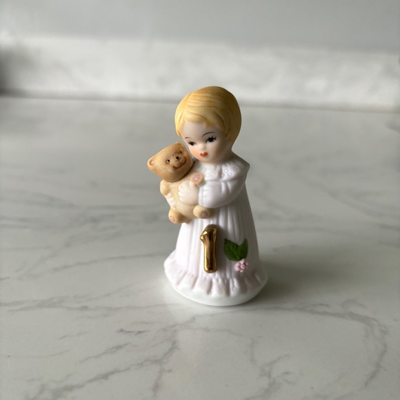 Enesco Growing Up Birthday Girl, age 1, blond - Picture 2 of 7